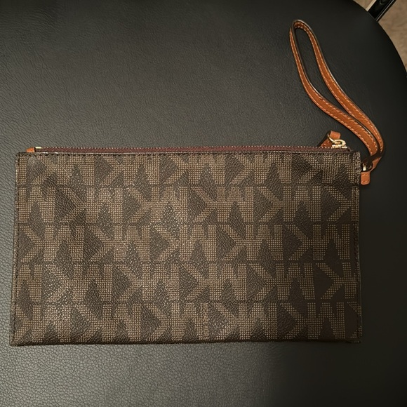 Michael Kors Wristlet Size OS Color Brown Cognac Gold - Picture 4 of 10